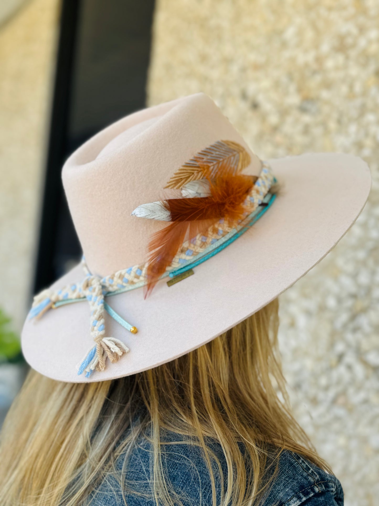 Hats- C.Shel Feathered Detailed Felt Hat