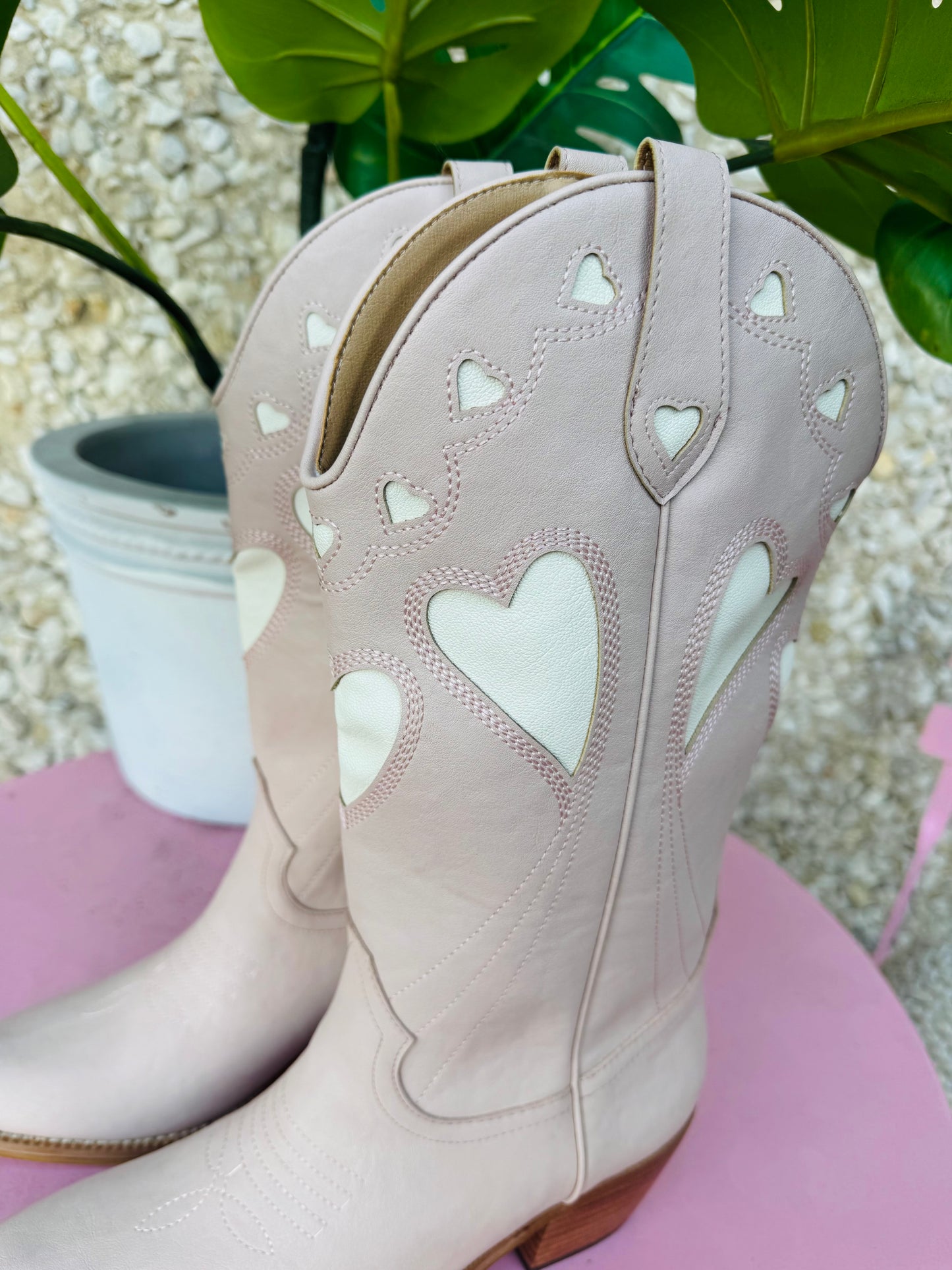 Boots- Mi.iM Mira Embroidered Mid Boot