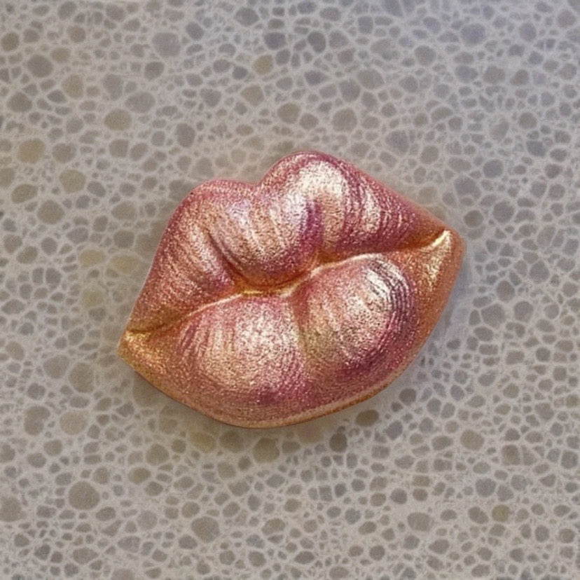 Body- Bubble Boss Bath Divinity Kiss Bath Bomb
