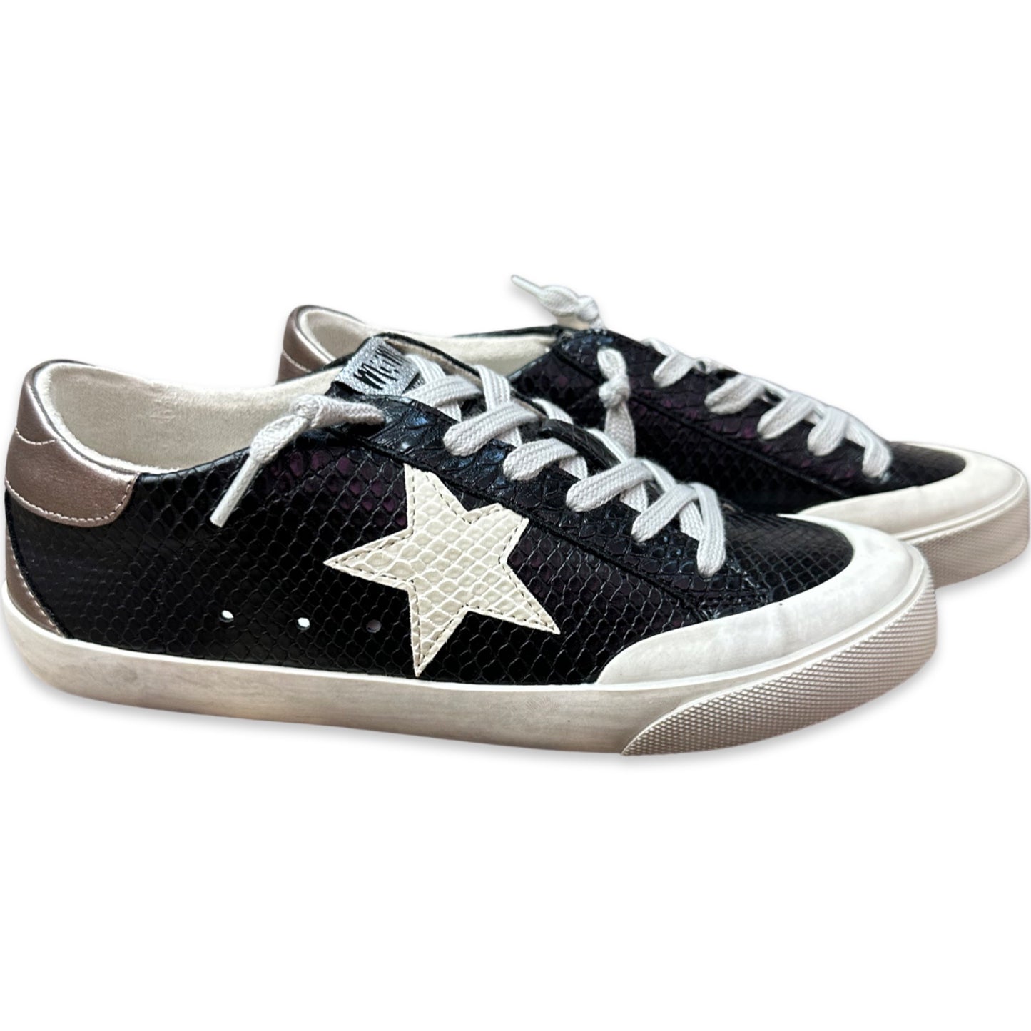 Sneakers- Mi.iM Sadie Sneaker Black