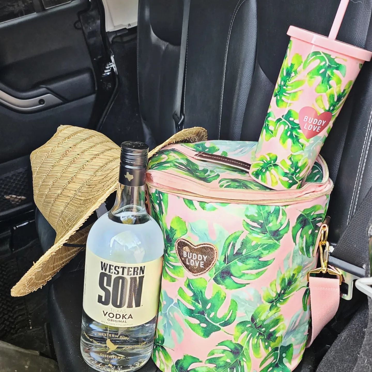 Gifts- Buddy Love Palm Tumbler With Straw