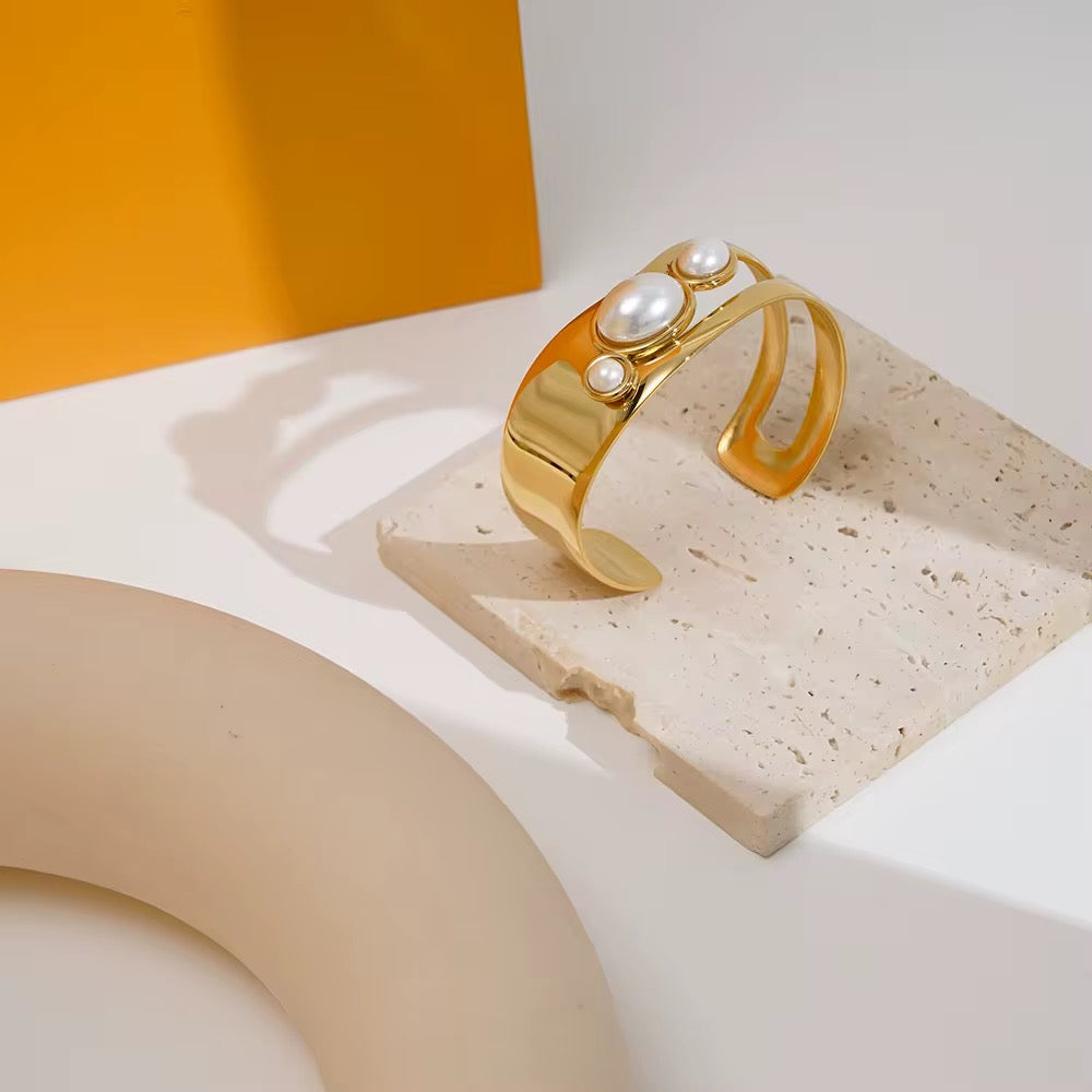 Bracelets- M&E Bling 18k Gold Plated Open Design with Stones Bracelet