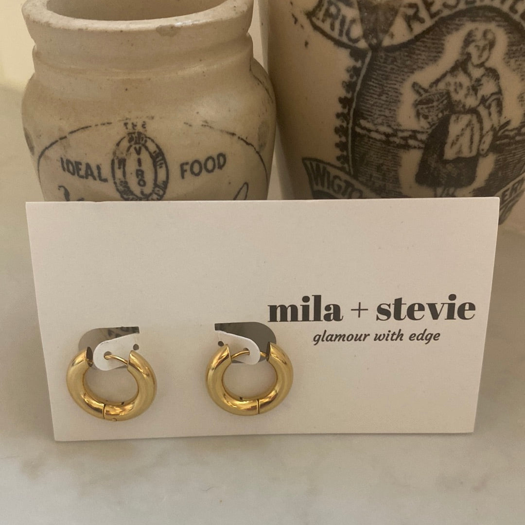 Earrings- Mila and Stevie Christine Small Gold Huggie