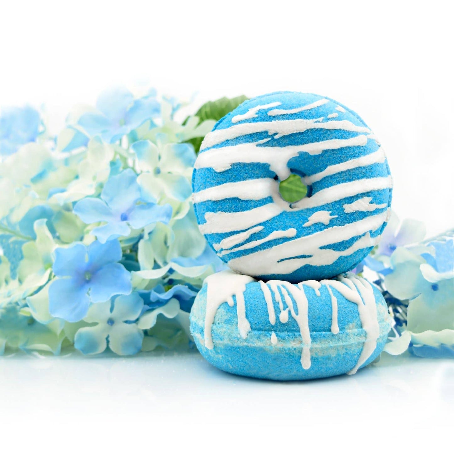 Body- Luxiny Blueberry Muffin Donut Shaped Bath Bomb